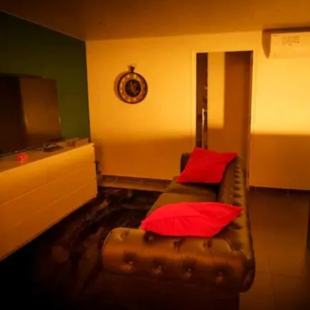 Cosy, Jardin Privatif Appartement